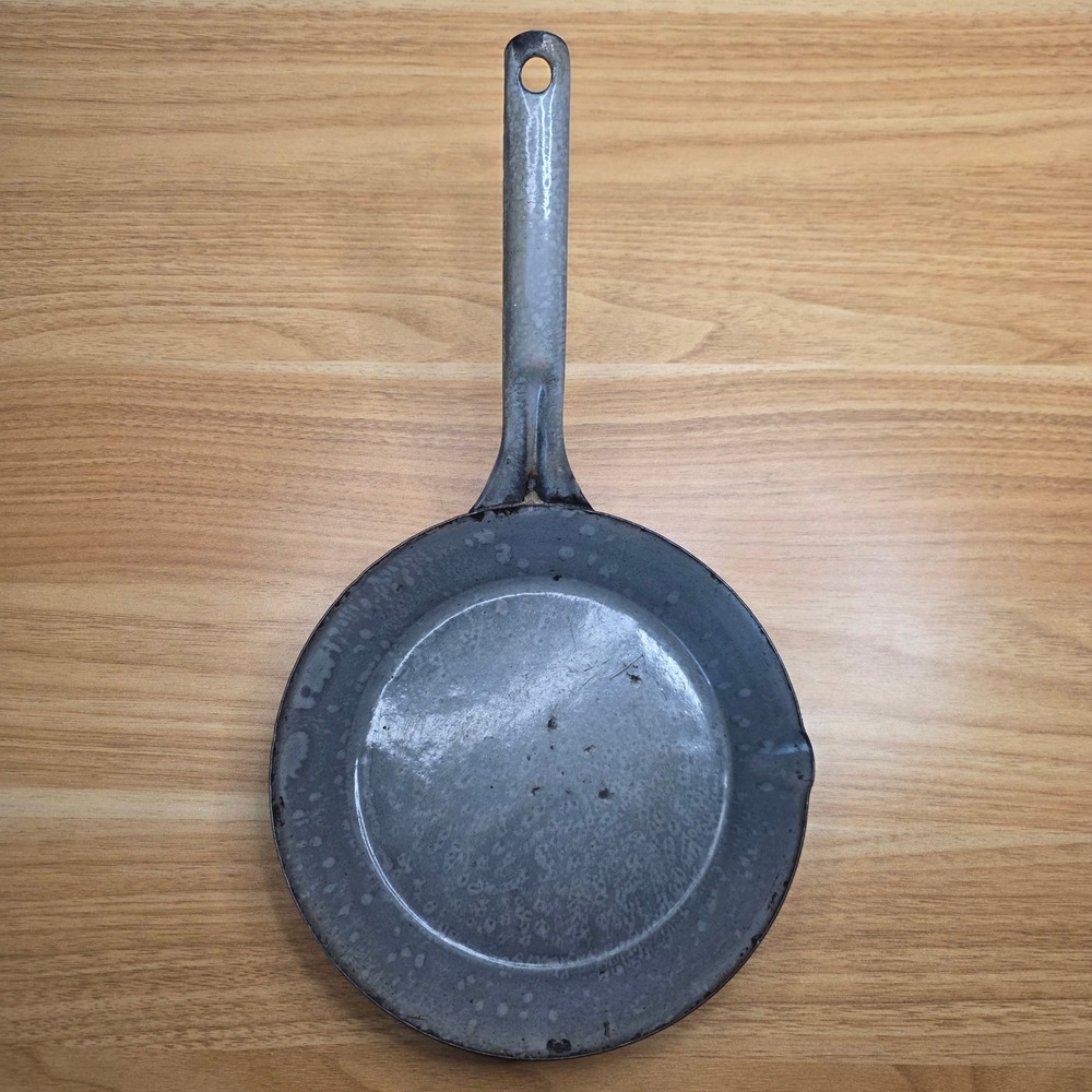 Vintage Gray Graniteware Enamelware Frying Pan Skillet 7"/13" With Pour Spout